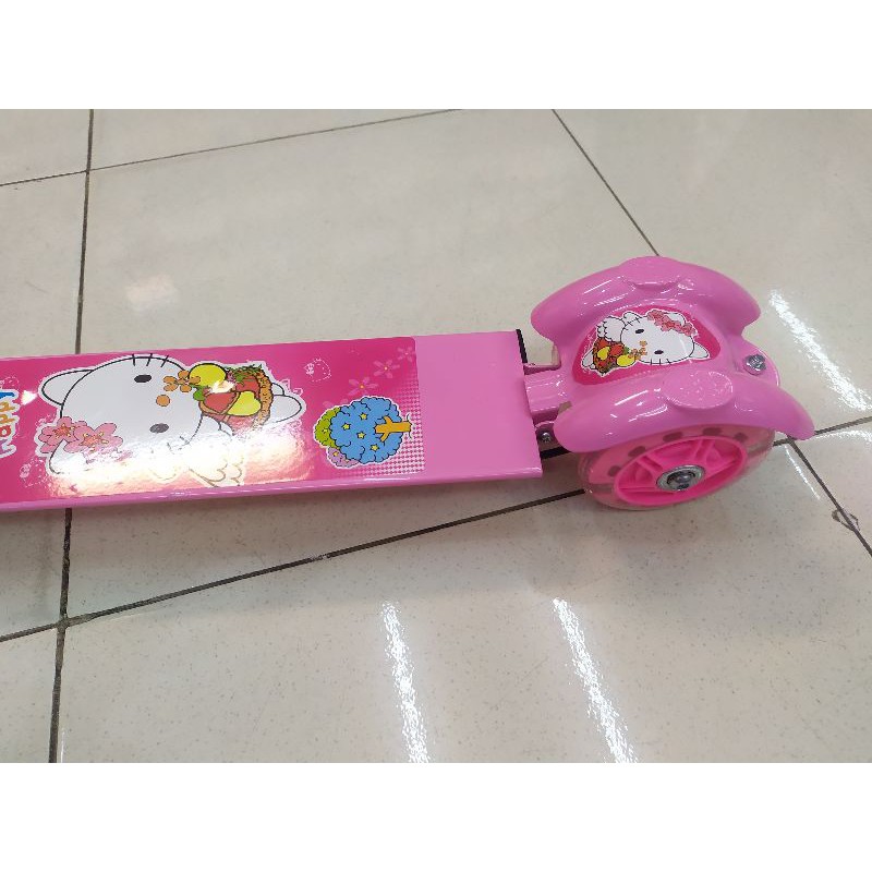 Skuter Anak Scooter Karakter Hello Kitty Frozen Spiderman Doraemon ada Rem Lampu Bel Mainan Otoped