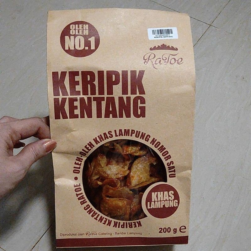 keripik kentang Ratoe pedas manis oleh oleh no1 rekomended enak kerimg garing renyak kriuk krezz