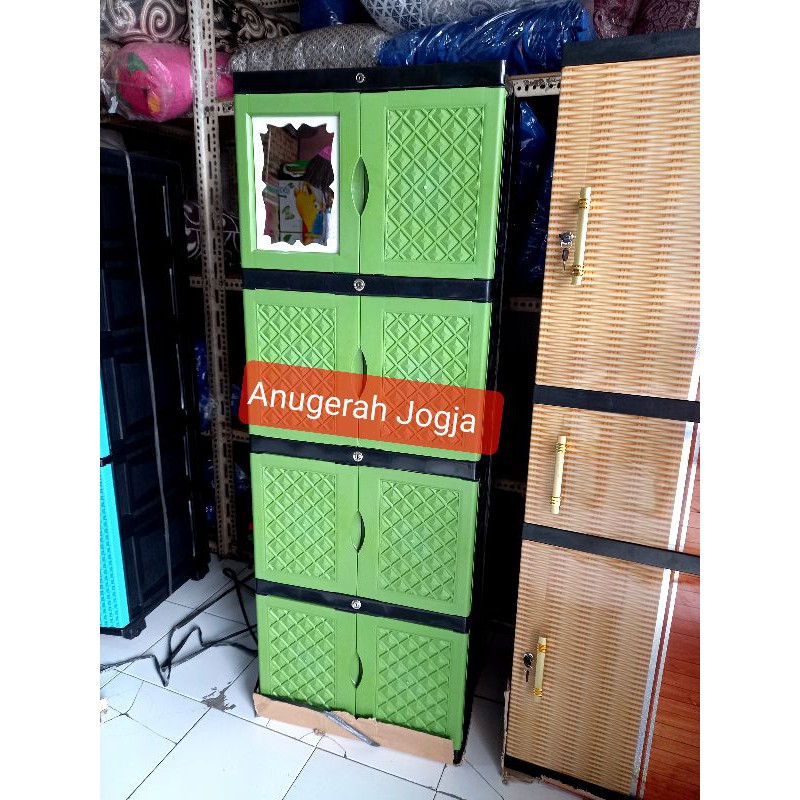 Lemari plastik aquos kaca susun 4