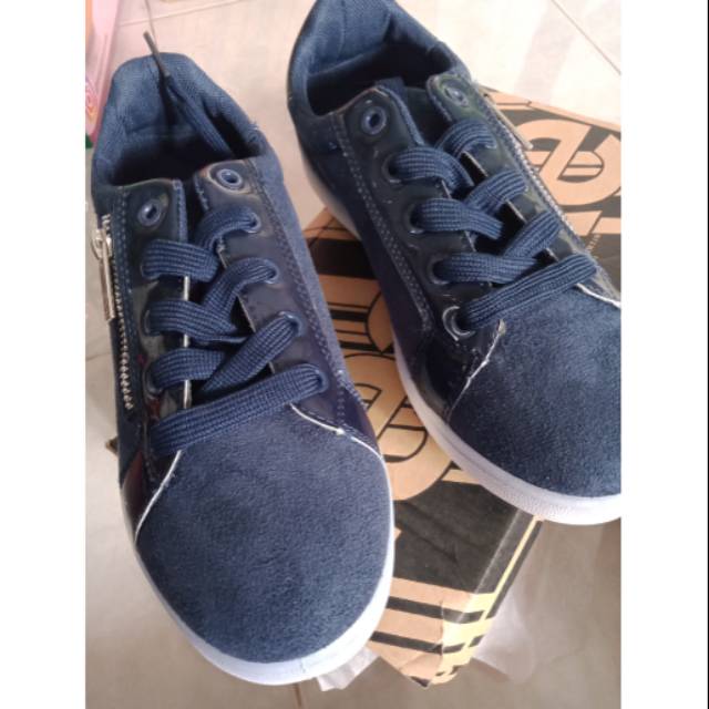 Zoya shoes navy by sophieparis sale 125.000 harga normal 259.930 ready size 37,39