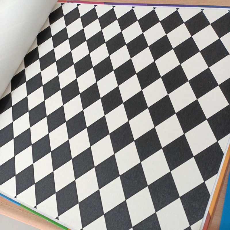 Wallpaper Dinding Vynil Motif Catur Hitam putih