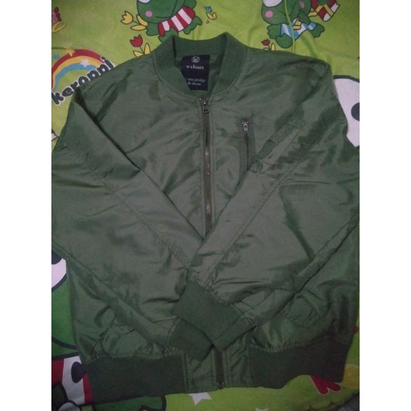 Bomber W closet