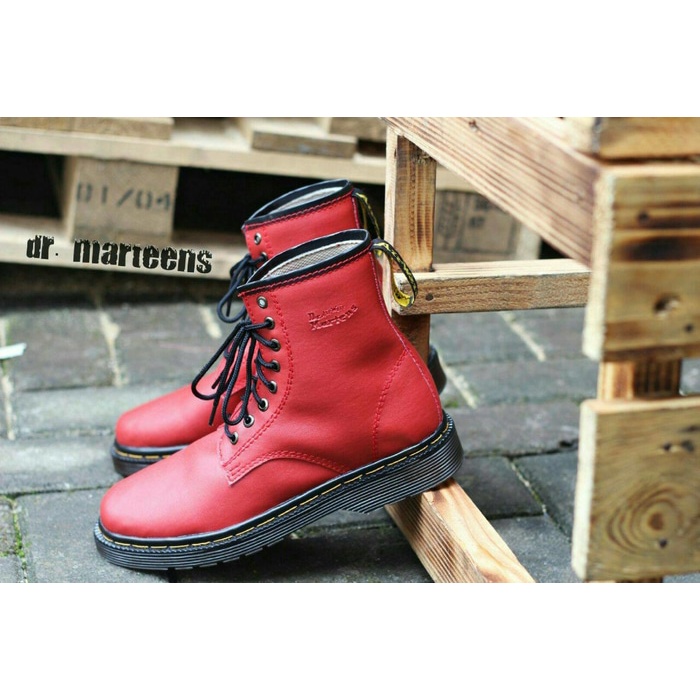 Sepatu Dr martens boots pria dan wanita sepatu dockmart boot 8 hole dr marteen size 39-44 DM