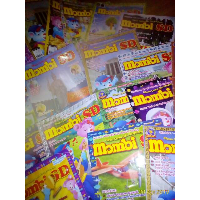 Majalah anak mombi sd