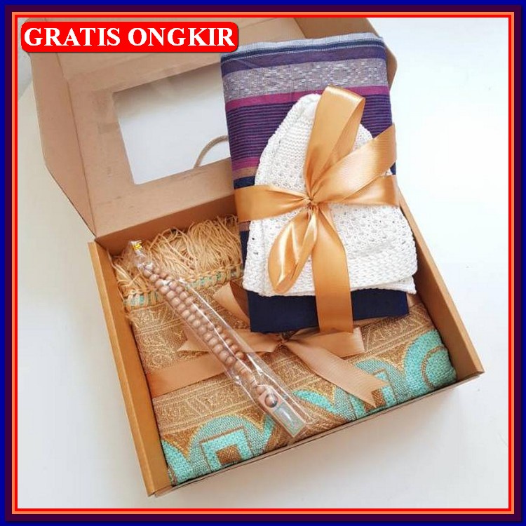 

Parcel Lebaran Idul Fitri Hampers Murah Berkualitas [Barmsp] Hampers Kado Cowok Paket Sajadah, Sarung, Peci, Tasbih Packing Box Kado H