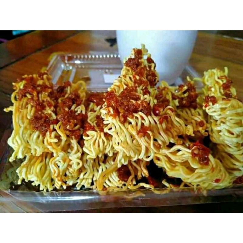 

MIE PEDES KACIN,mie kriting dengan sambel basah cabe asli sedap gurih wajib coba