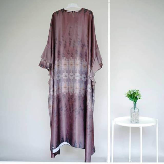 (Preloved) RIA MIRANDA KAFTAN