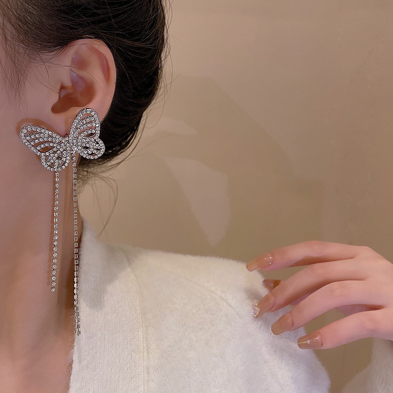 Anting Stud Panjang Desain Kupu-Kupu Aksen Berlian Bahan 925 silver