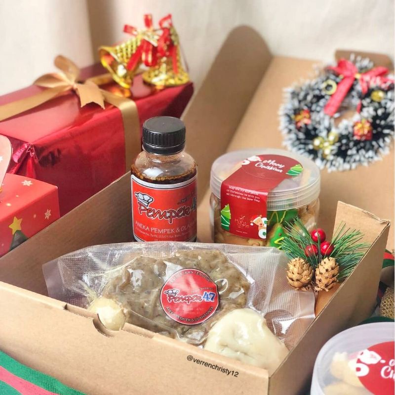 

Hampers Natal dan Tahun Baru