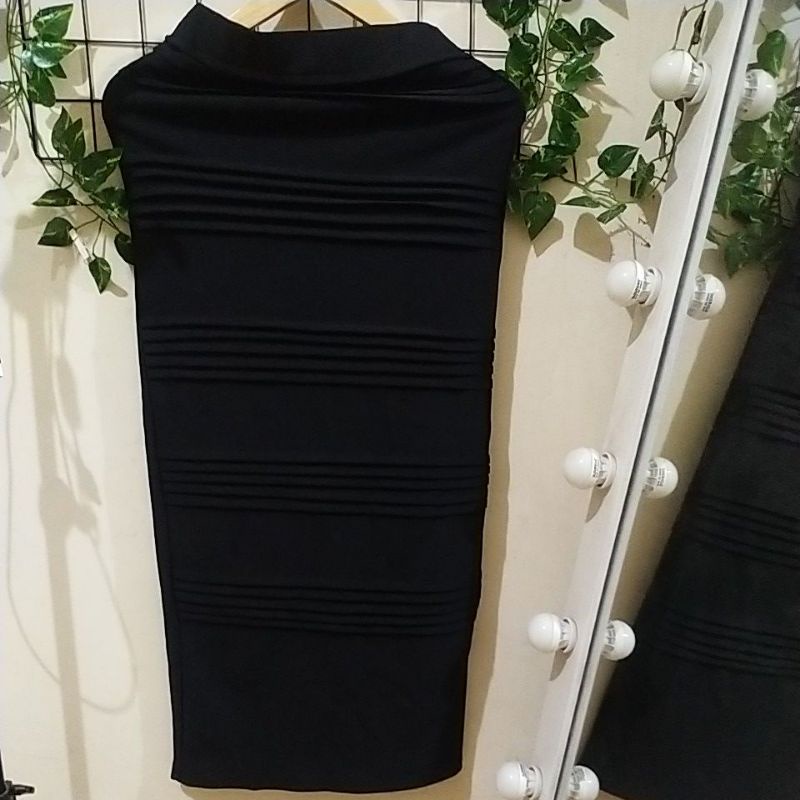 PRELOVED ROK WANITA MURAH-Tebal LP70/PB93