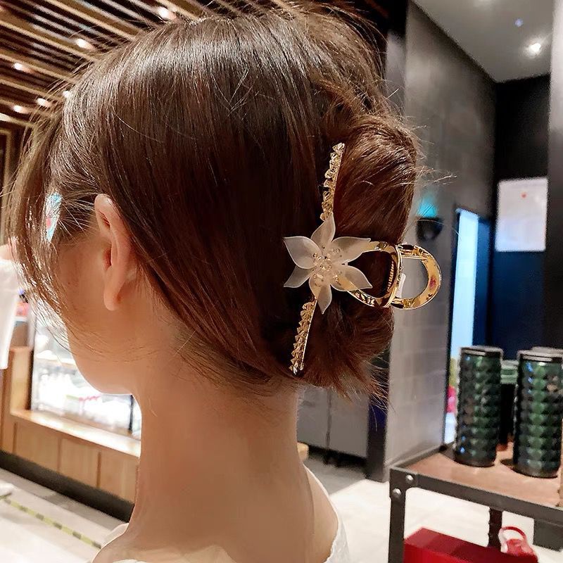 2021 New Women Handmade Crystal Stone Flowers Hair Claw Vintage Pearl Shell Hair Clips Hairpin Girls Fashion Hair Jewelry