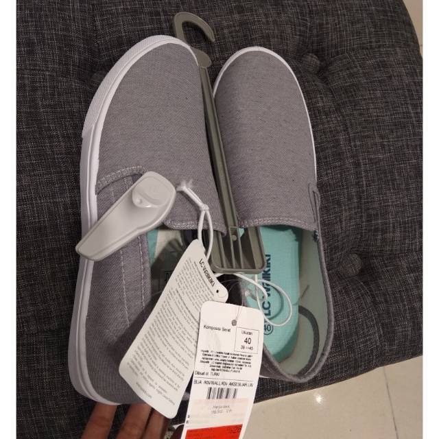 Jasatitip sepatu dan dompet lc waikiki