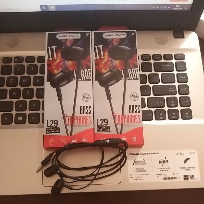 Headset  JBL  L-29 colokan 3.5  universal extra bass import