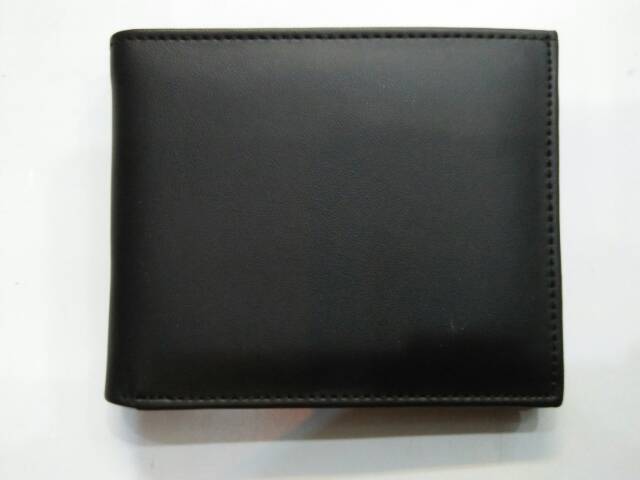 Dompet lipat pendek