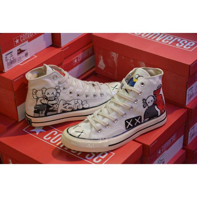 SEPATU ALL STAR CONVERSE 70S PREMIUM VERSI (UNI QLOW X KAWS) WHITE
