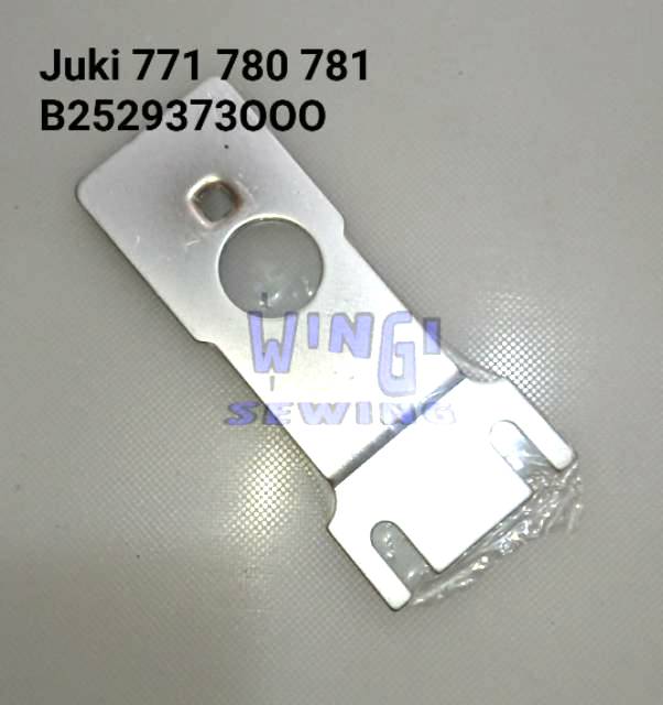 B2529373000 Piringan Needle Plate Plat Jarum Mesin Pasang Kancing Juki