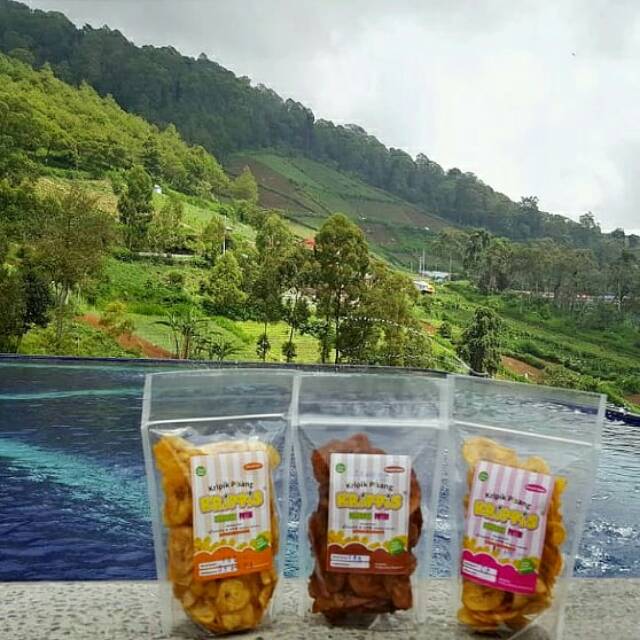 

Krippis. Kripik pisang cemilan sehat dan renyah tanpa pengawet dan pemanis buatan.