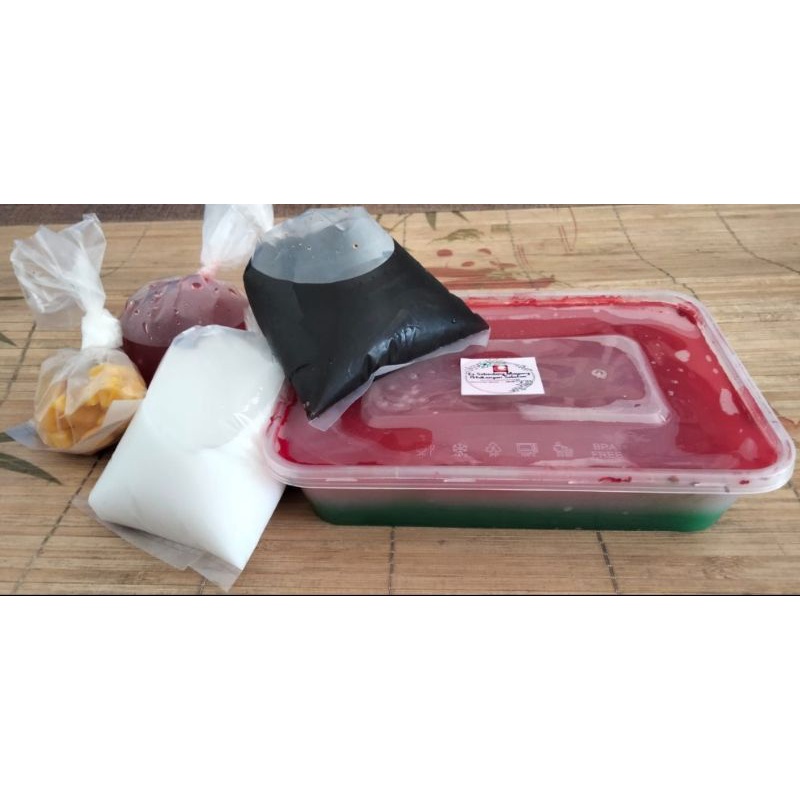 

Es Selendang Mayang Khas Betawi (500ml)