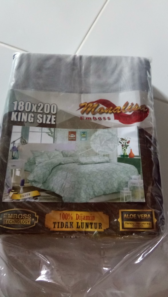 Rc Sprei Monalisa Emboss King 180x200 Cm T. 20 Free Merah Putih Sport Tidak Berlabel