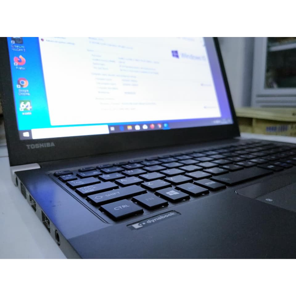 LAPTOP TOSHIBA R63P DynaBook  Core I5 gen5 Super Slim Ringan Simple Kokoh Cocok . Anti lemot