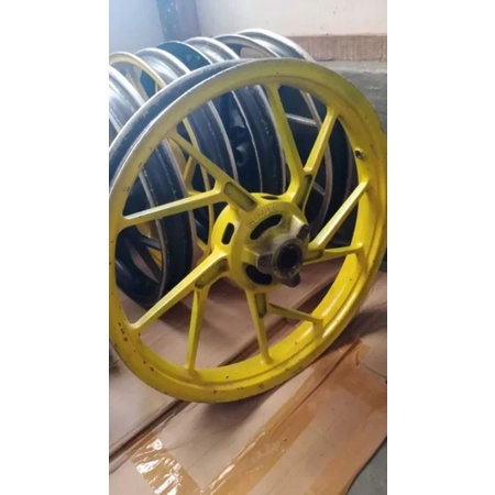 velg belakang fu