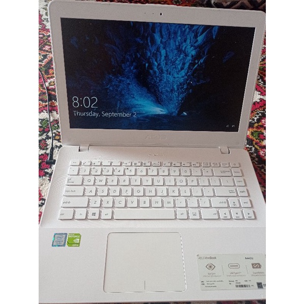 leptop asus a442u ram 8 nvidia 930mx hd 1 tb