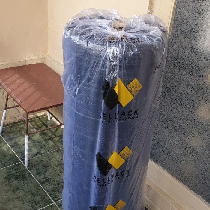 

Buble Wrap Hitam Roll 50 meter Lebar 120 cm Good Quality