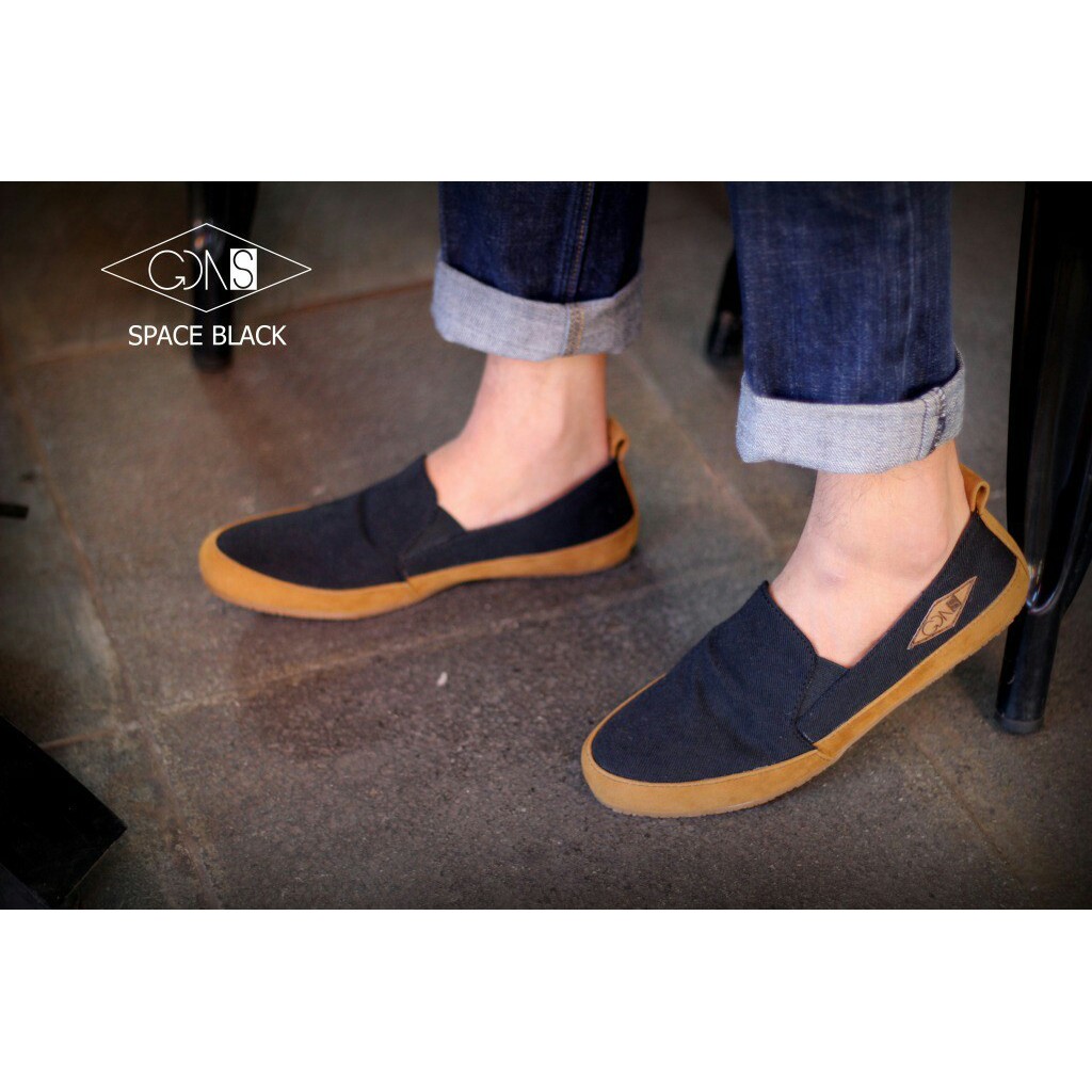 sepatu pria kasual gdns space Original