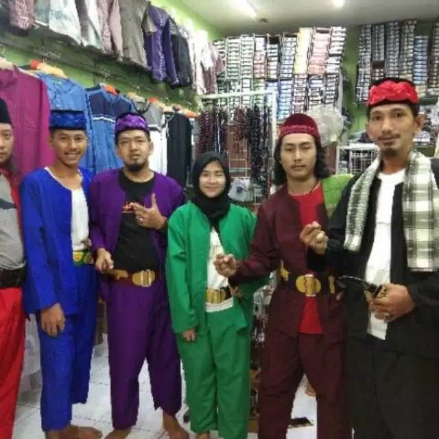 Baju Pangsi dan Peci Untuk Dewasa Bahan Beswah Pakaian Betawi