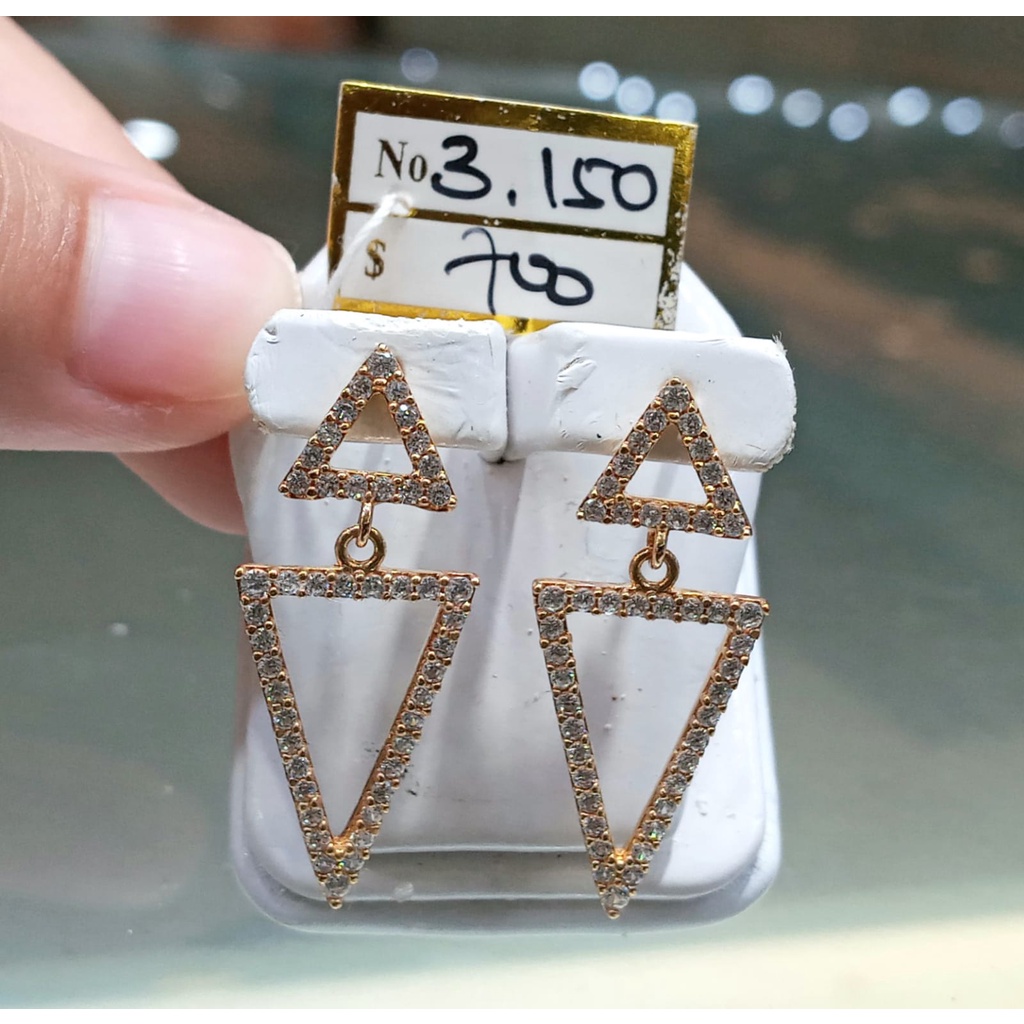 Anting Emas Giwang Mata Zircon Segitiga Triangle Kadar 70% 3.15 Gram