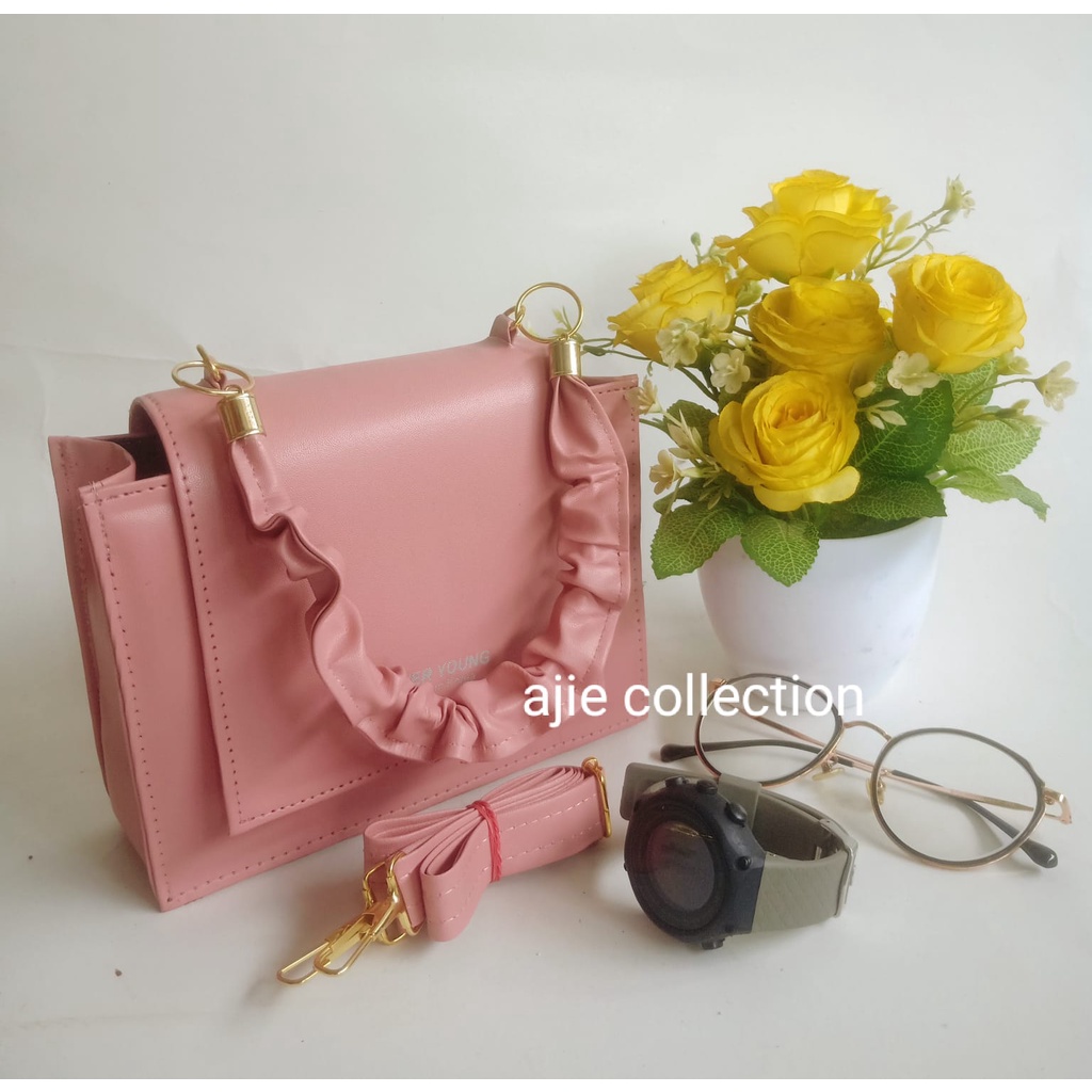 Tas selempang wanita tiara clucth/tas selempang wanita terbaru/terlaris/tas kekinian/tas import kekinian