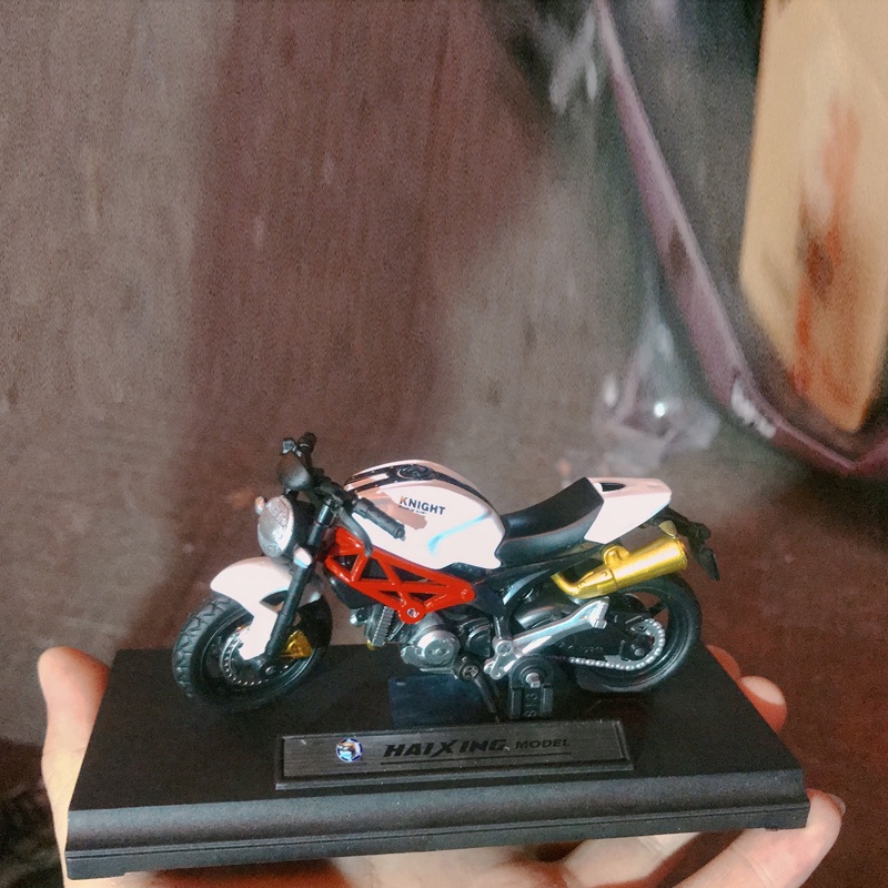 Miniatur Motor Balap Bahan Plastik Alloy Untuk Koleksi / Hadiah