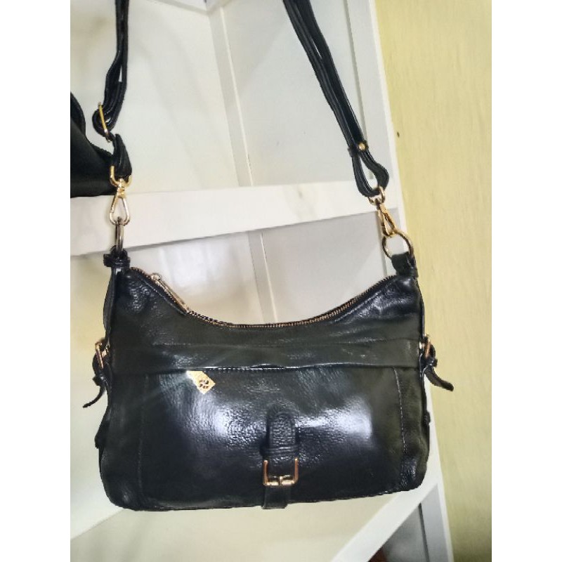 preloved tas kulit sling bag hitam elegance bisa shoulder bag