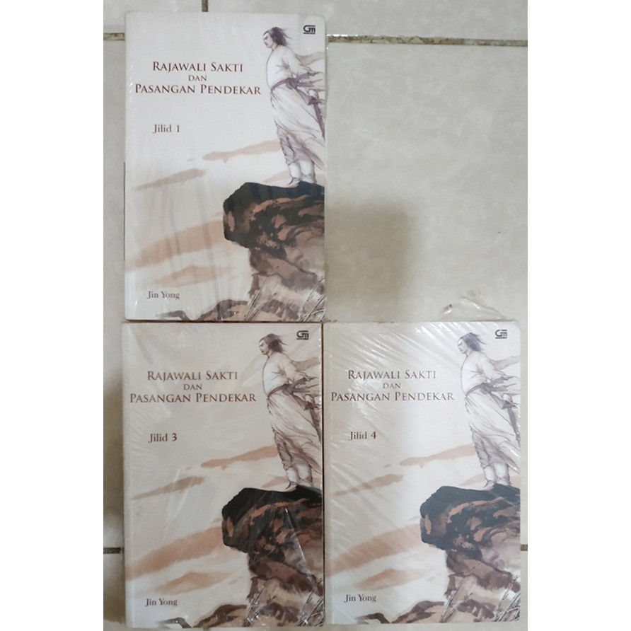 Novel Trilogy Rajawali Bagian Kedua Rajawali Sakti dan Pasangan Pendekar by Jin Yong