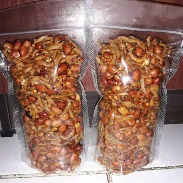 

Teri kacang pedas gurih 200gr