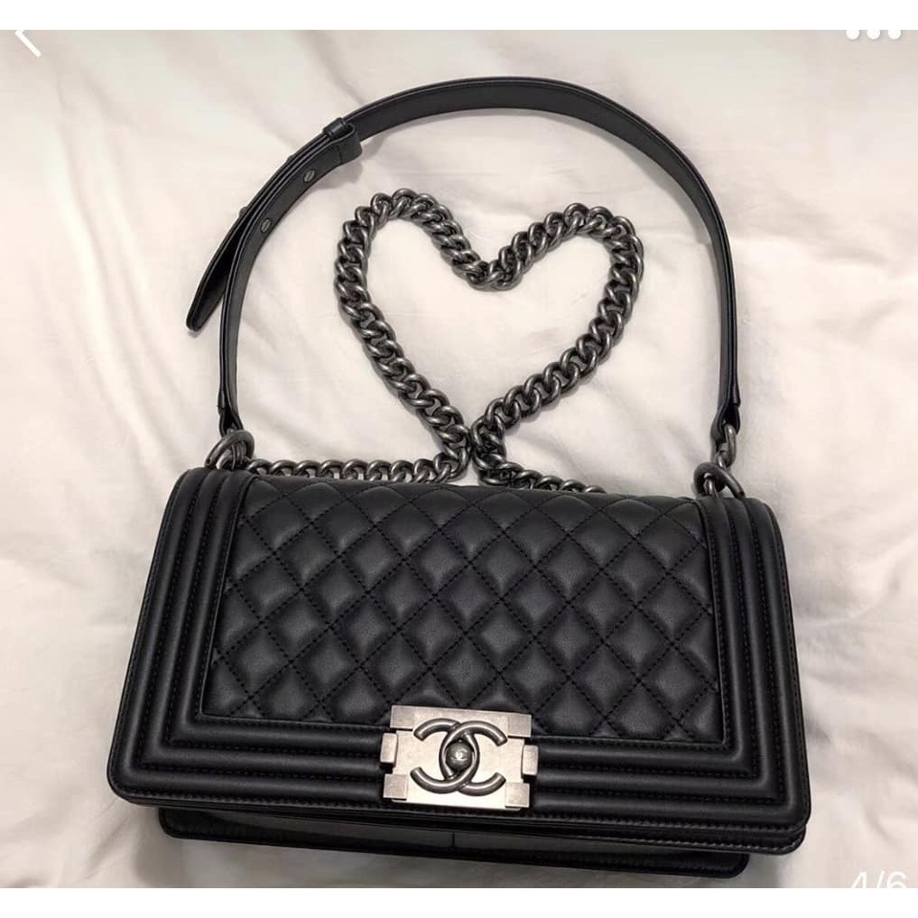 REAL PICTURE ❤️ Chanel Le Boy Semi Premium