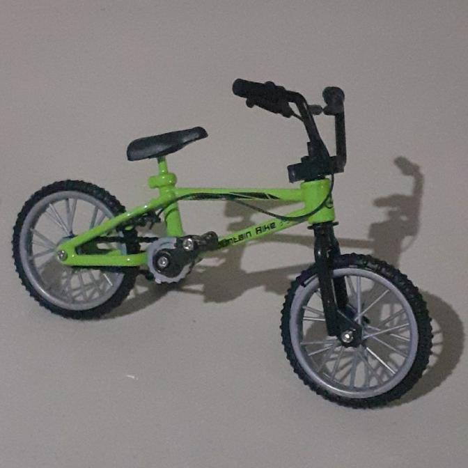 `````````] Miniatur Sepeda Skala 18