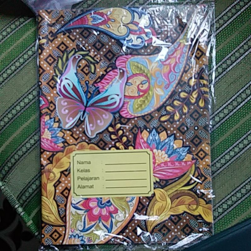 

SAMPUL BUKU MOTIF BATIK