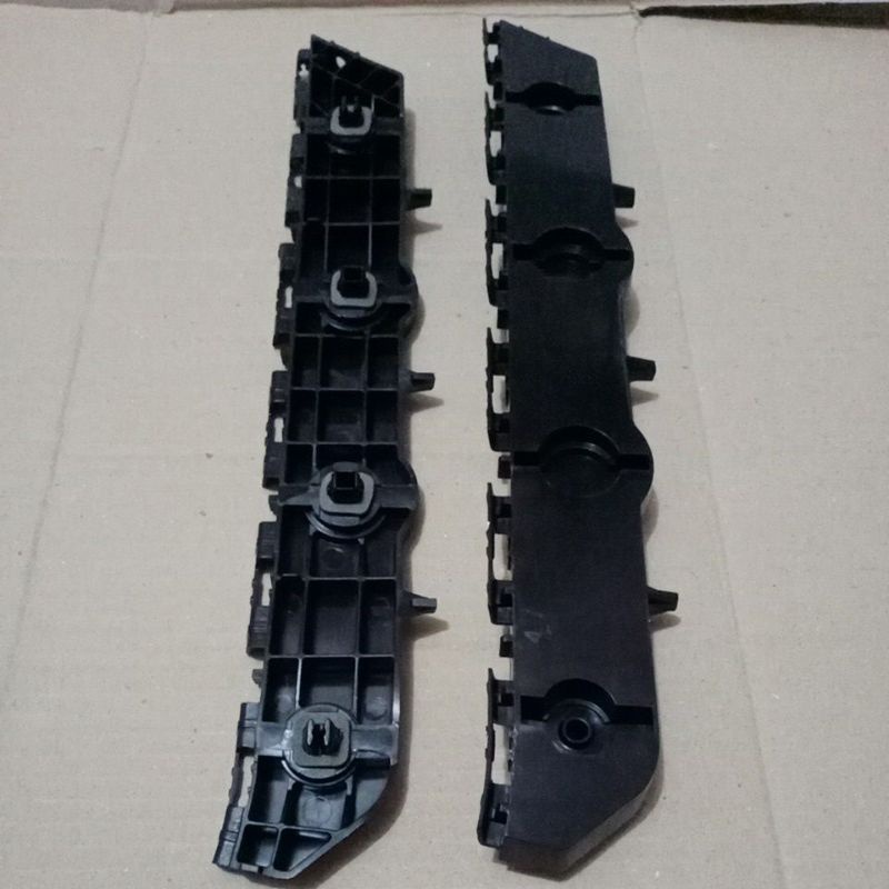 Breket dudukan bemper belakang DAIHATSU SIGRA CALYA