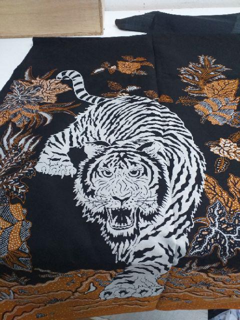 Kain Batik Solo Motif Harimau Putih