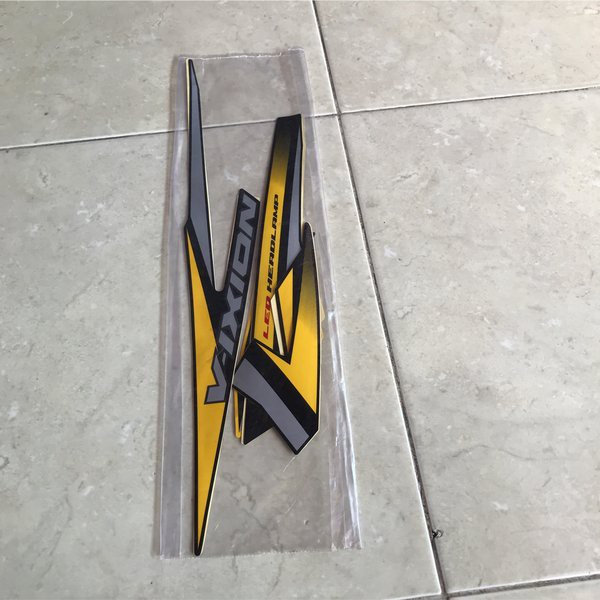 Striping Stiker Les Body New Vixion 2018 Hitam Kuning