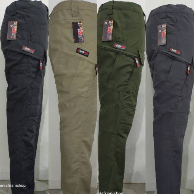 CELANA BLACKHAWK KEREN / CELANA OUTDOOR PRIA KEREN