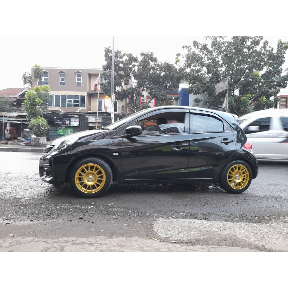 VELG MOBIL HSR R15 COCOK UNTUK MOBIL HONDA BRIO[GOLD