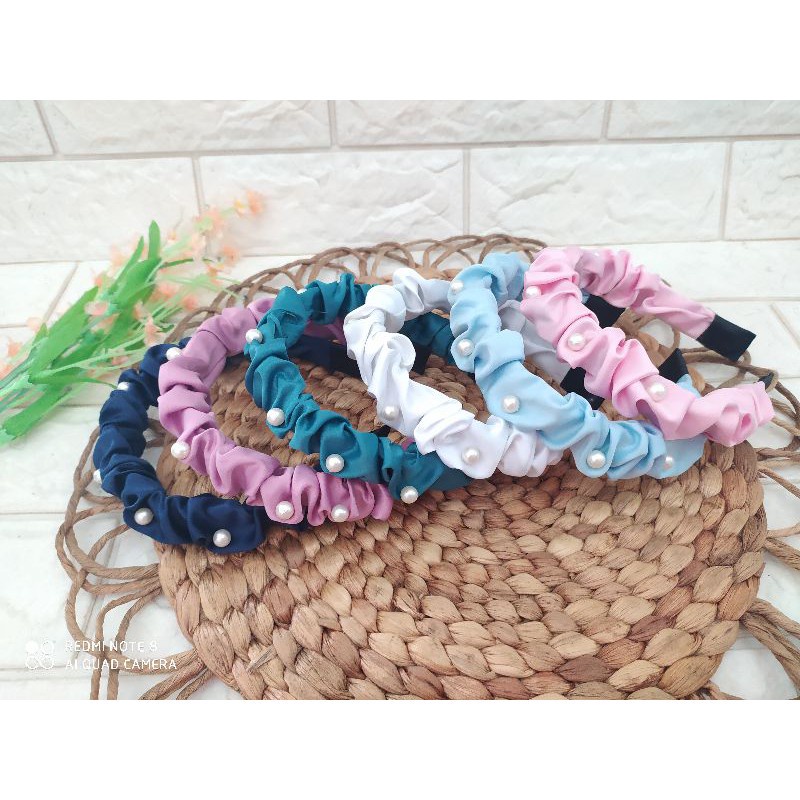 BANDO KERUT SCRUNCHIE MUTIARA