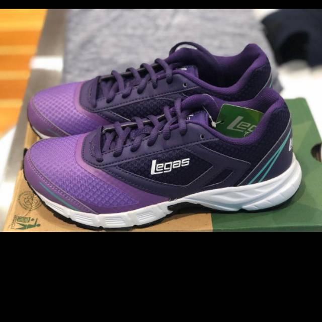 Legas running shoes