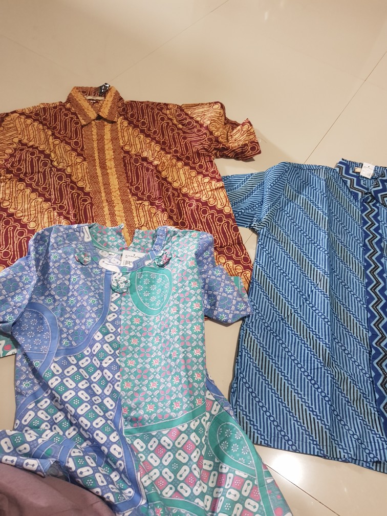 Batik Trusmi Hem Batik Pria Lengan Pendek Motif Parang Kecil