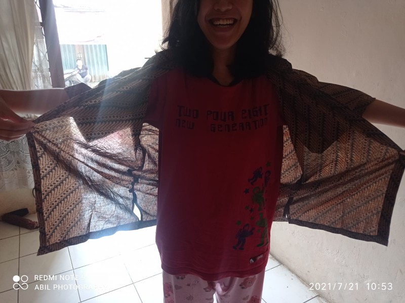 Hem Pendek Batik Sogan Elegan