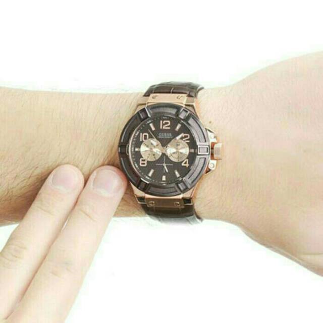 JAM TANGAN PRIA -GUESS W0040G3 - KULIT SAPI ASLI