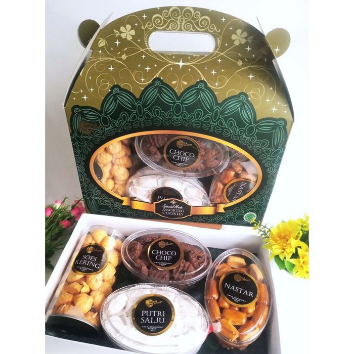 

Parcel Kue Kering Premium / Exclusive Gift Hampers isi 4 - CC