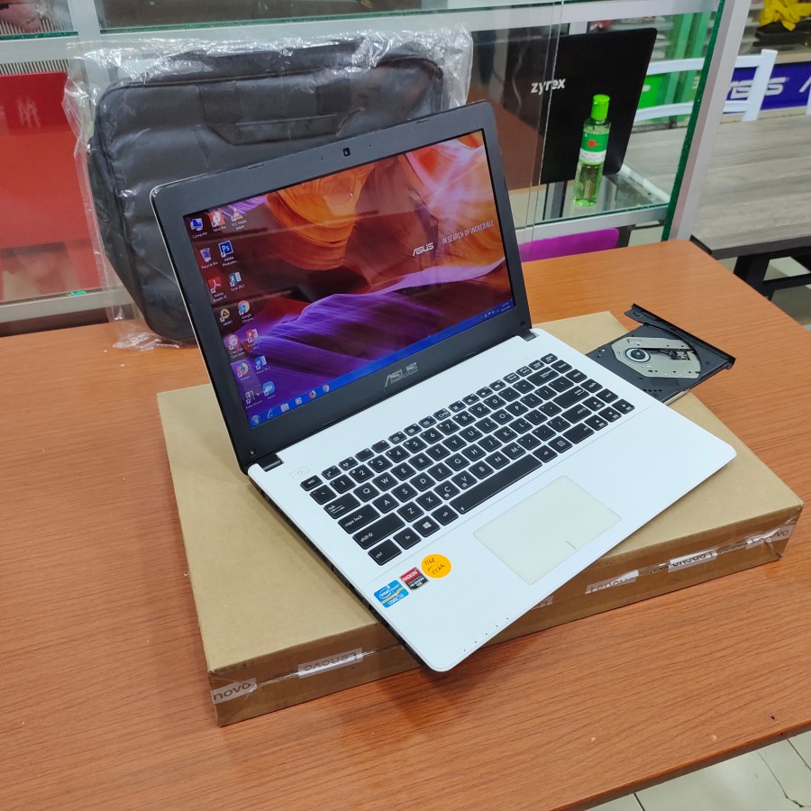 LAPTOP LEPTOP ASUS i3 RAM 2GB HDD 500 GB VGA1GB TERBARU WINDOWS10 ZOOM